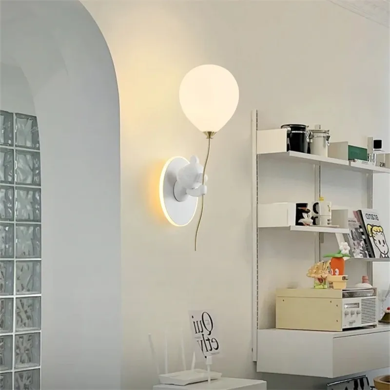 Lampada da Parete Creativa a F - Led Balloon Light recensione e prezzo